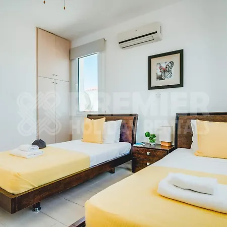 Seaview Villa *